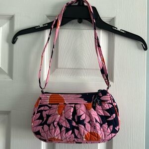 Vera Bradley pink daisy small purse with adjustable shoulder straps